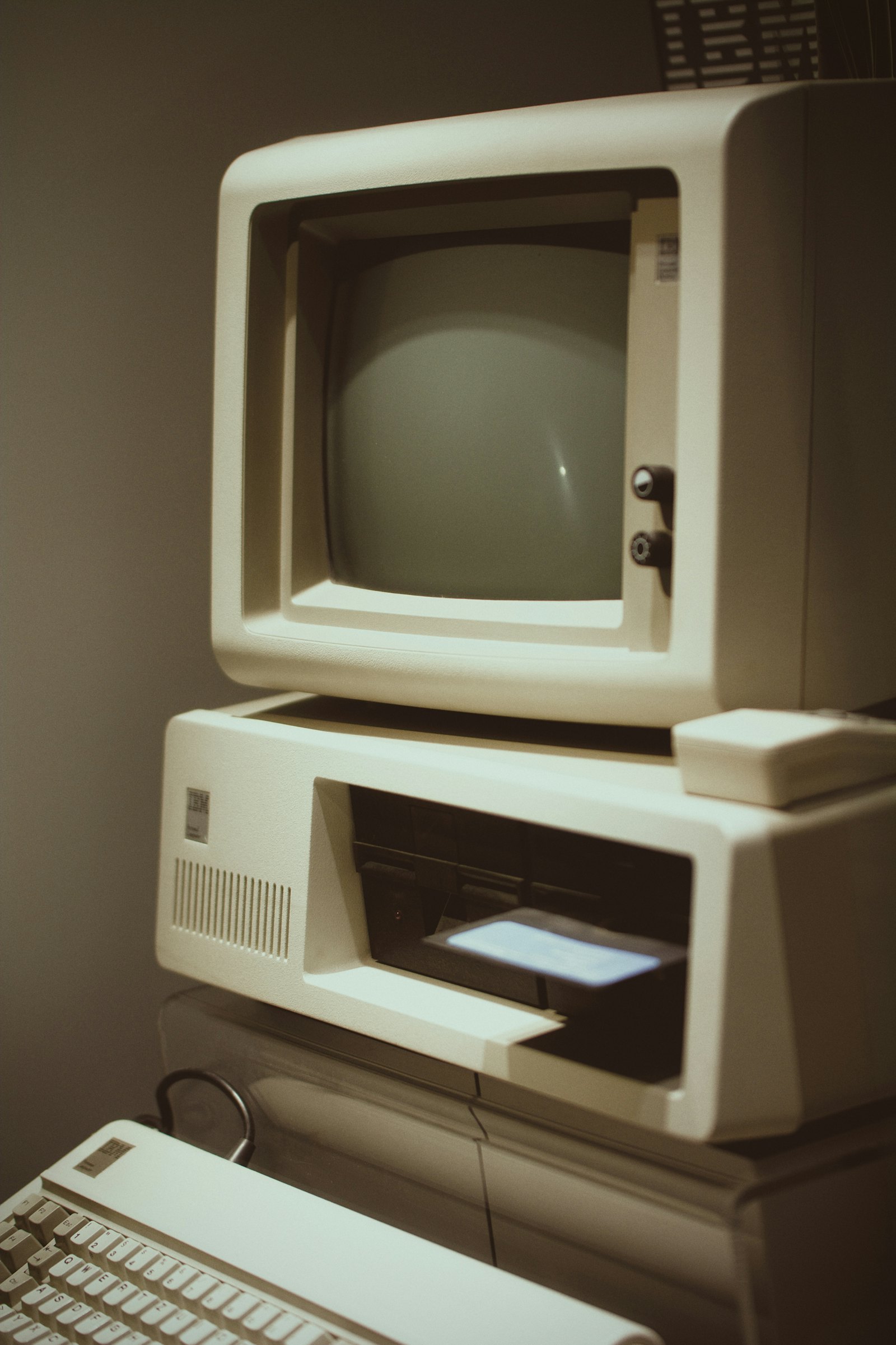 A beige desktop computer from the early days of the PC